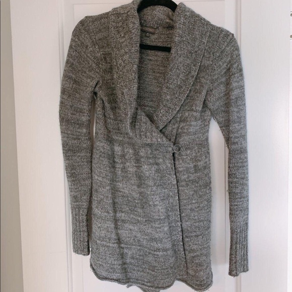 Aritzia Kokomio Mulberry Cardigan - Picture 1 of 2